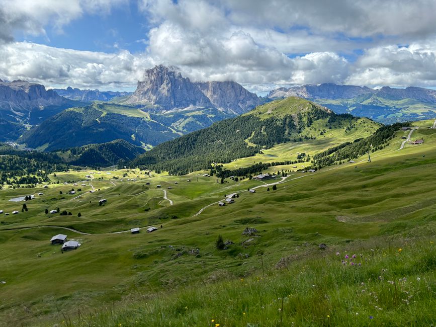 Dolomites in June: The Best Hikes and Open Huts