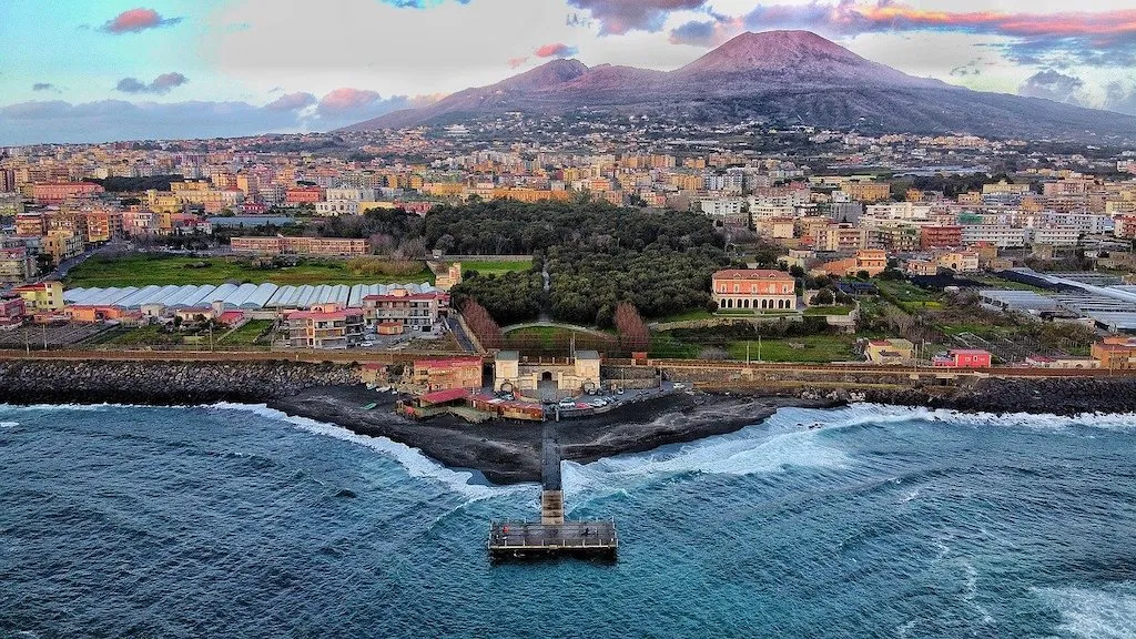 A Teen-Friendly Weekend in Naples