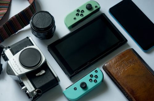 Portable Wi-Fi Hotspots for Remote Workers: GlocalMe vs. Skyroam Portable Wi-Fi Hotspots for Remote Workers: GlocalMe vs. Skyroam